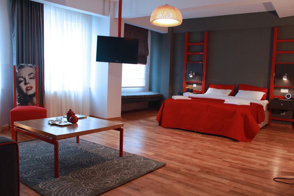 212 Istanbul Suites ภายนอก รูปภาพ